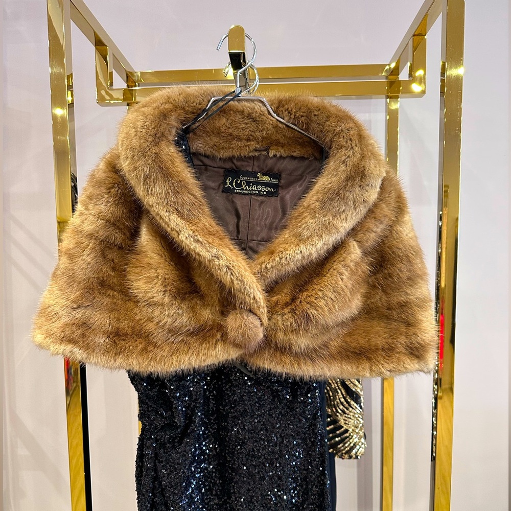 Luxurious Caramel Redish Mink Stole Real Fur Excellent Condition